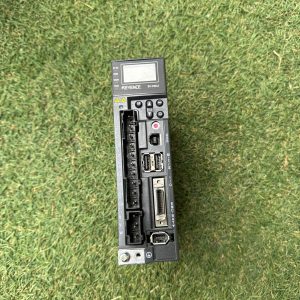 KEYENCE キーエンス ACサーボアンプ SV-010L2