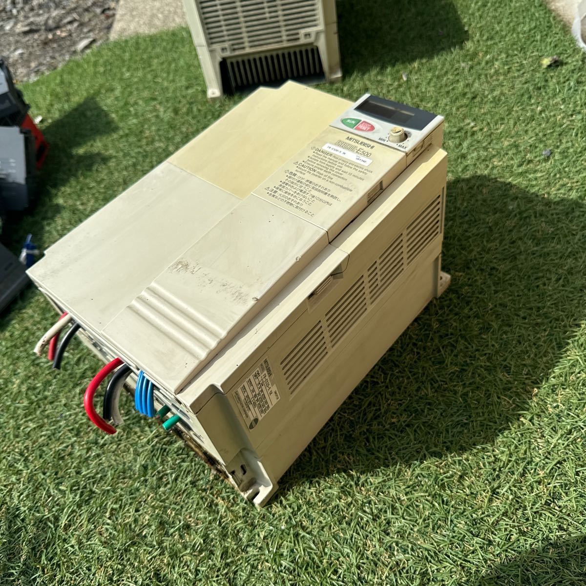 三菱電機 Mitsubishi FR-E520-5.5K インバータ FREQROL-E500