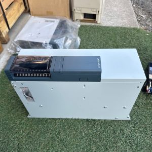 新品同様　UF1-2250F サイリスタ式電力調整器 SanRex