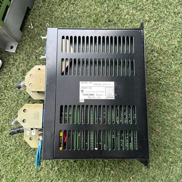 安川電機YASKAWA モーションパック 110 JEFMC-C023-12H RUF061 安川電機YASKAWA モーションパック 110 JEFMC-C023-12H RUF061