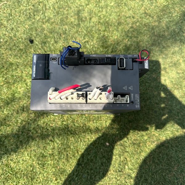 三菱 MR-J3-200BN サーボドライブサーボアンプMRJ3200BN