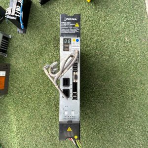 4L115 中古Okuma MIV04-1-B3 サーボドライブユニット MIV041B3 // 1006-2214-050-025