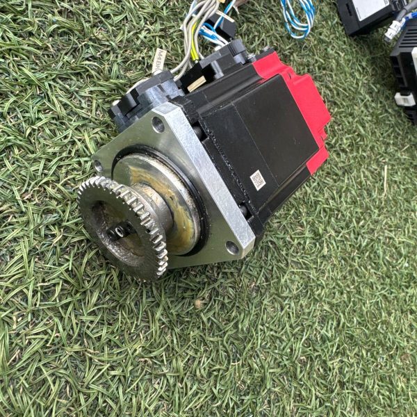 5A037 Fanuc A06B-0114-B855#0048中古サーボモーター – TENNOMACHINE SHOP