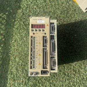 5A230 中古　安川 SGDH-01AE ACサーボドライブ // JUSP-NS600