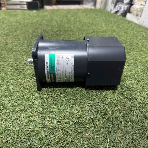 5C172 保証付き　中古　Orientalmotor　5RK60GE-CW2M