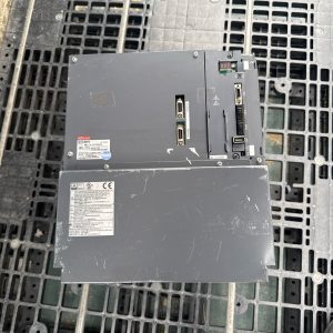 5C364 中古　MITSUBISHI 三菱電機 MR-J3-DU55KB4 サーボアンプ