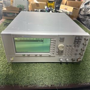 5E046 Keysight E8257D 標準信号発生器 250kHz-20GHz PSG Analog Signal Generator