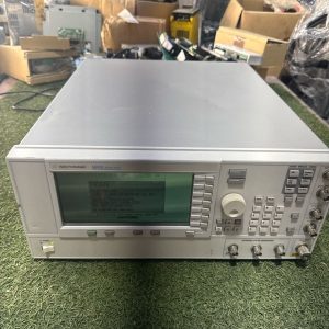 5E047 Keysight E8257D 標準信号発生器 250kHz-20GHz PSG Analog Signal Generator