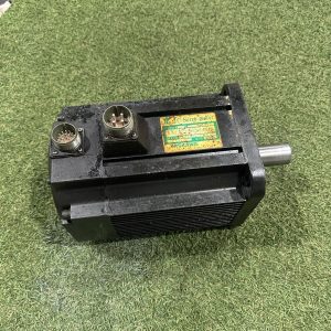 5Y229 Yaskawa Electric Usamed-12MA2 AC Servo Motor 動作保証　