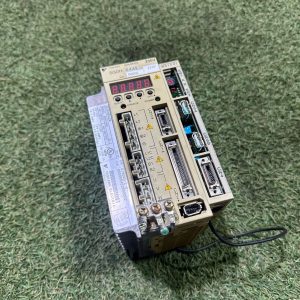 5Y320 中古 YASKAWA 電機サーボパック サーボドライブ SGDH-04AE/JUSP NS100 動作保証　