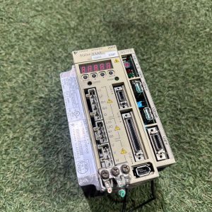 5Y322 中古 YASKAWA 電機　サーボパック サーボドライブ SGDH-02AE/JUSP NS100 動作保証　