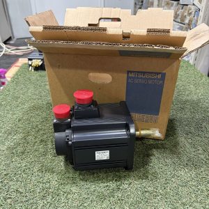 6A250 美品　 HC-SF152-S4 AC サーボモーター 三菱電機