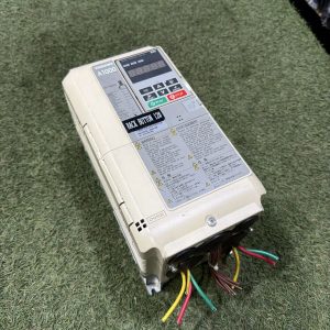 6B018 YASKAWA 安川 CIMR-AB2A0030FAA コンバータ 5.5/7.5KW 動作保証　