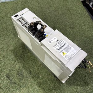 6C011 MITSUBISHI 三菱電機 MDS-B-V2-3520 サーボドライバー 中古動作保証　