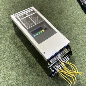 6C054 OMRON AC SERVO DRIVER R88D-MT20 動作保証　