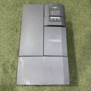 6C244 SIEMENS MICROMASTER 440 6SE6440-2AD31-8DA1 インバータ 動作保証　