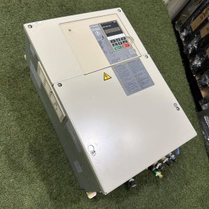 6D100 CIMR-DA4A0040AAA Yaskawa インバータ 40kW 21kg 動作保証　